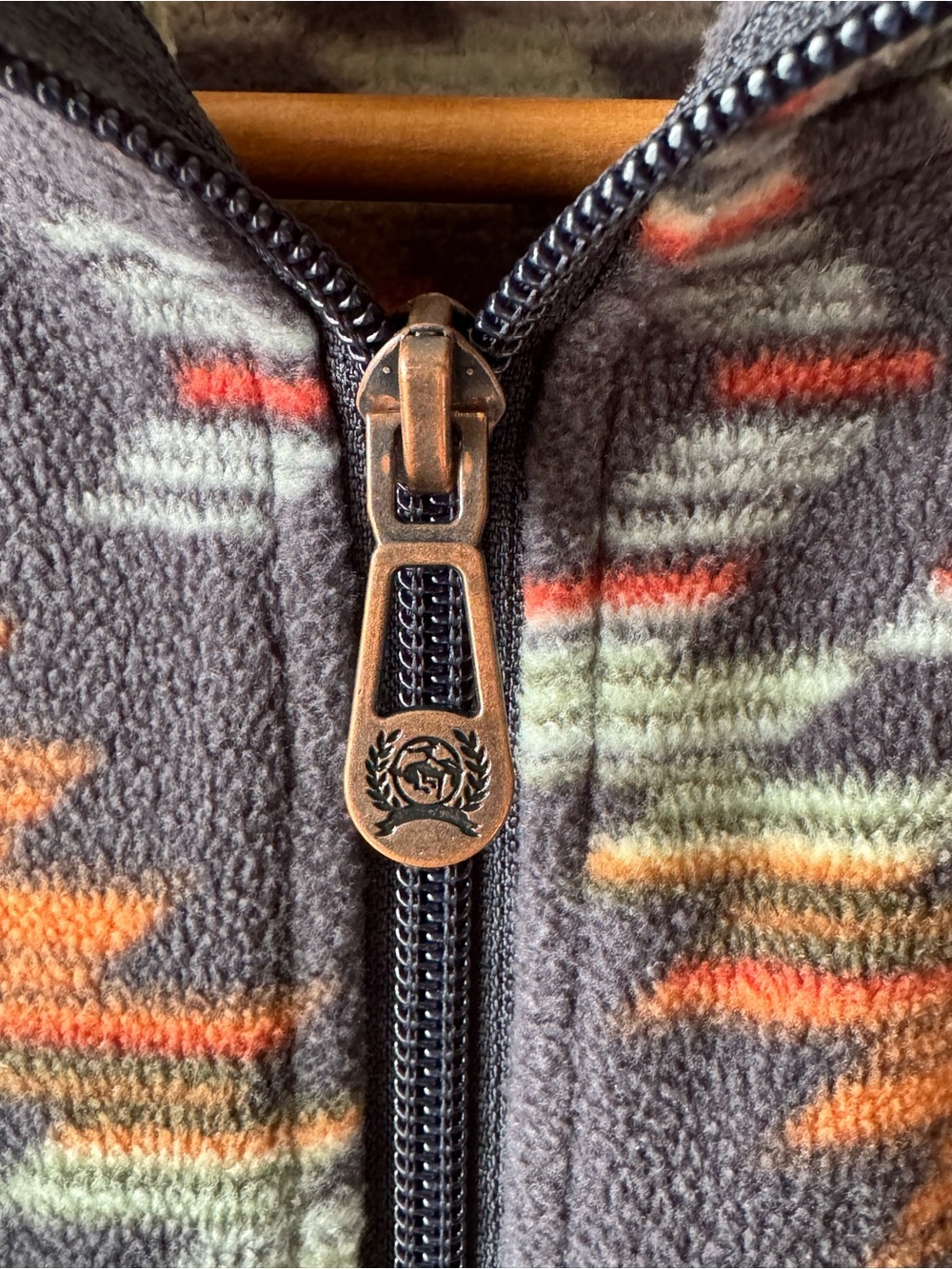 Cinch Women’s Aztec Fleece Zip Up Medium - Picture 4 of 7